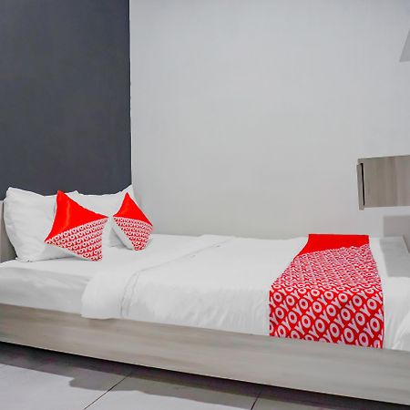 فندق Reddoorz @ Limo ديبوك المظهر الخارجي الصورة